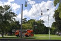 Koelner Seilbahn Gondel blieb haengen Koeln Linksrheinisch P014